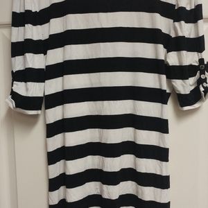 White House/Black Market short sleeve stripe tee